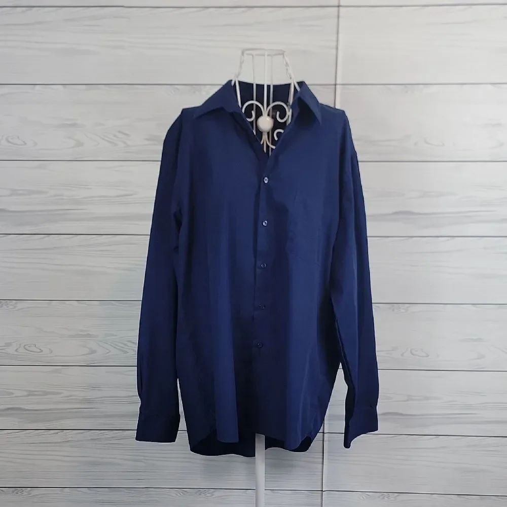 Van Heusen Men's Navy Blue Button Down Shirt Size XL Neck Size 17